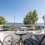 Mare - Elegant Beachfront *