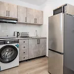 Mare - Elegant Beachfront Apartament *